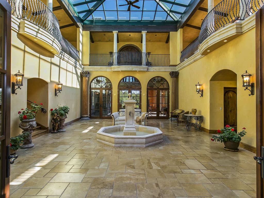 Marmorino Lime Plaster SIERRA MADRE Marmorino Lime Plaster SIERRA MADRE